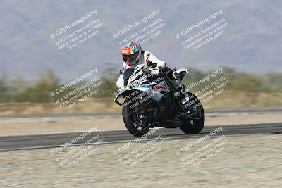 media/Dec-01-2025-Moto Forza (Mon) [[2daa91e15f]]/1-Advanced Group/Session 3 Turn 3 Exit Bump Pans/